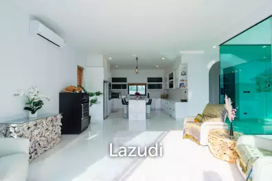 DESTINY : STUNNING MODERN 6 BED POOL VILLA