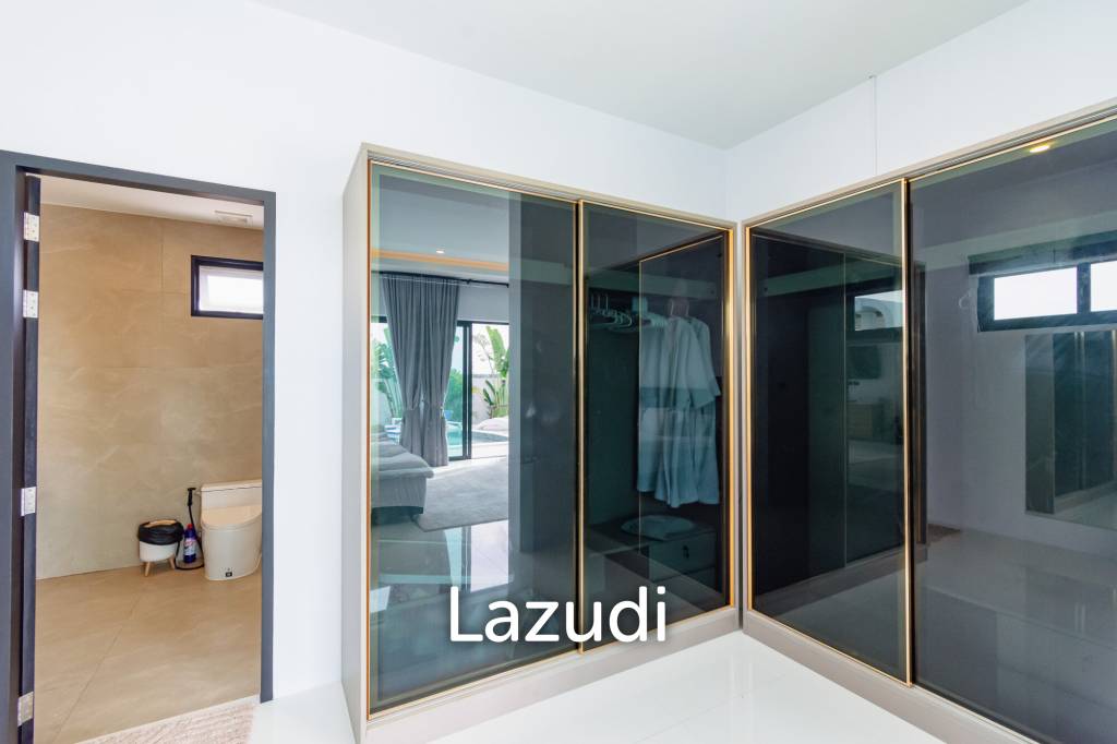 STUNNING MODERN 6 BED POOL VILLA