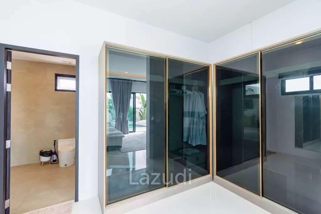 DESTINY : STUNNING MODERN 6 BED POOL VILLA