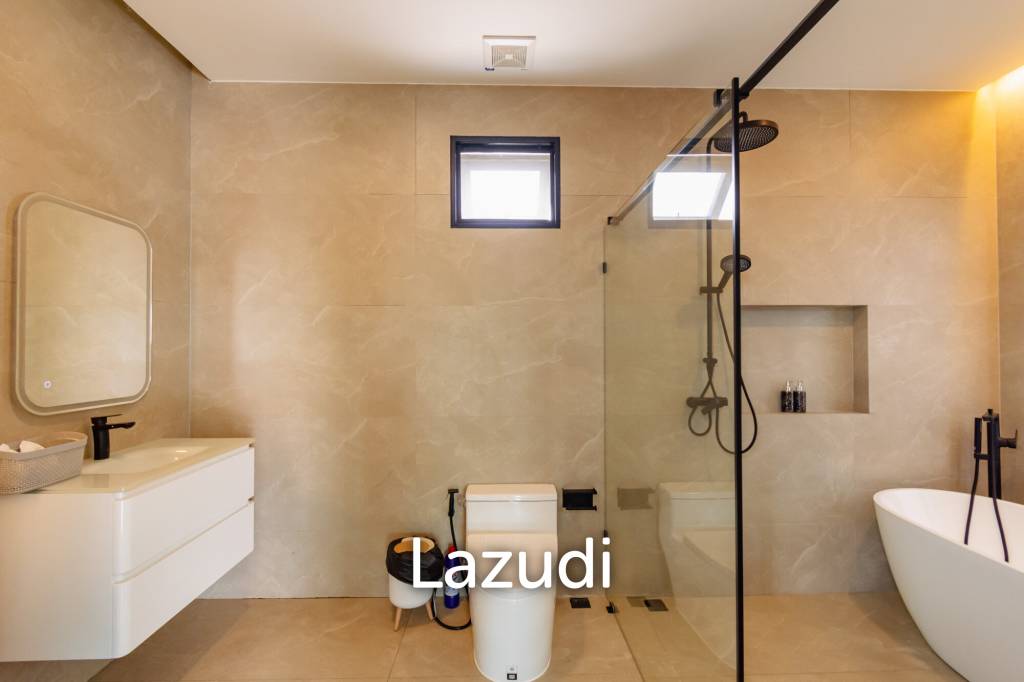 STUNNING MODERN 6 BED POOL VILLA