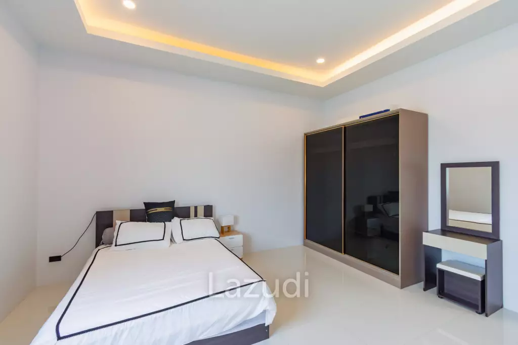 DESTINY : STUNNING MODERN 6 BED POOL VILLA