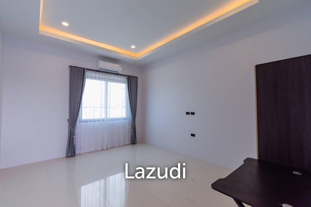 STUNNING MODERN 6 BED POOL VILLA