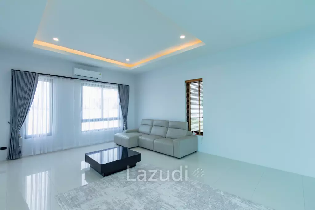 DESTINY : STUNNING MODERN 6 BED POOL VILLA