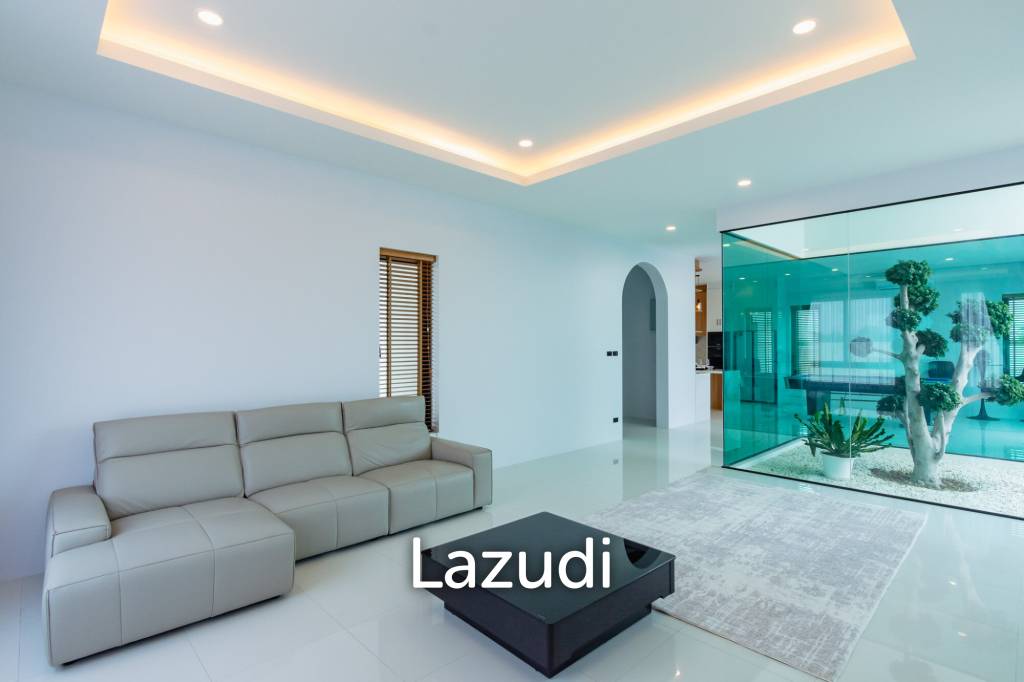 STUNNING MODERN 6 BED POOL VILLA