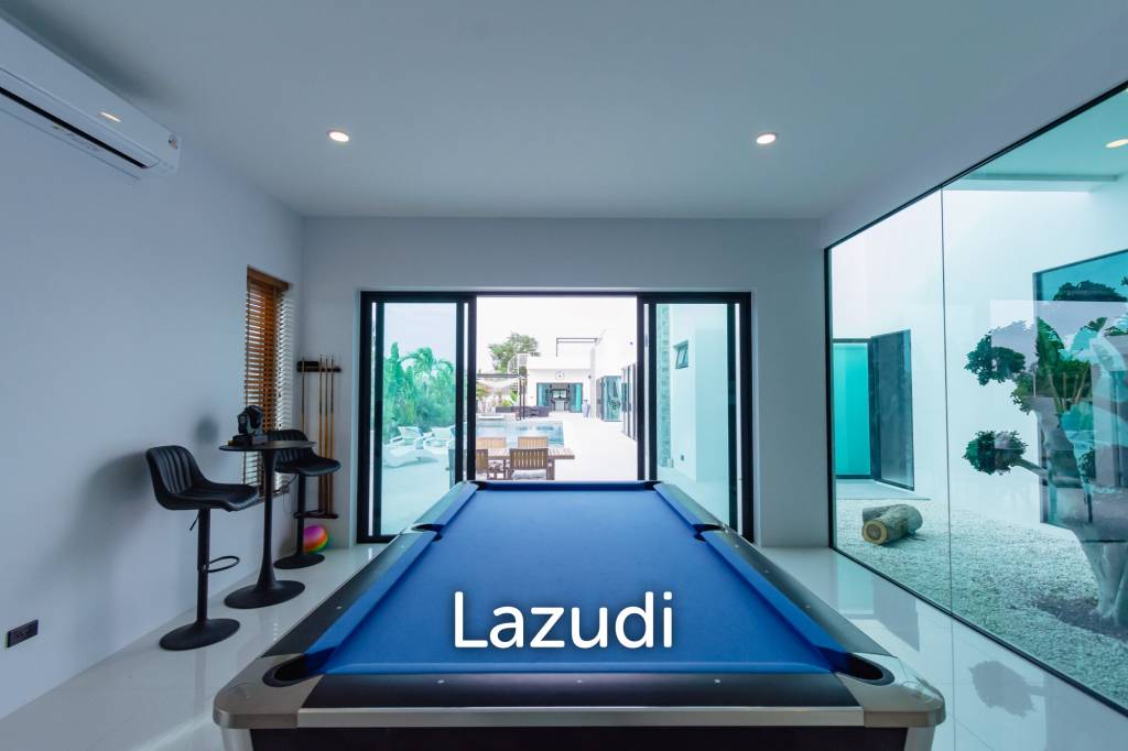 STUNNING MODERN 6 BED POOL VILLA