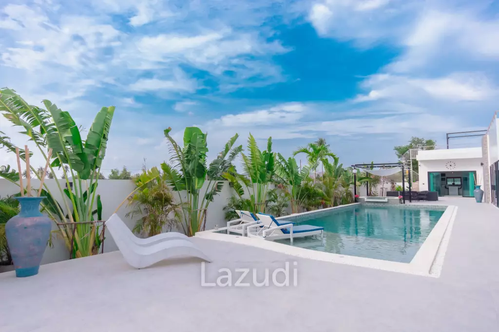 DESTINY : STUNNING MODERN 6 BED POOL VILLA