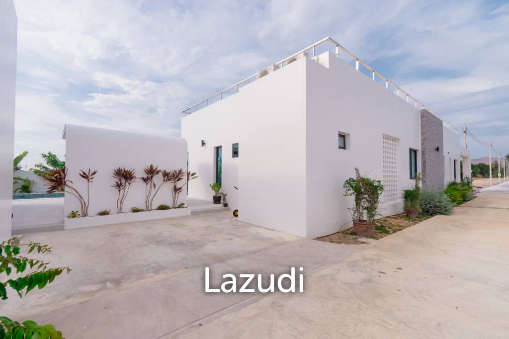 STUNNING MODERN 6 BED POOL VILLA