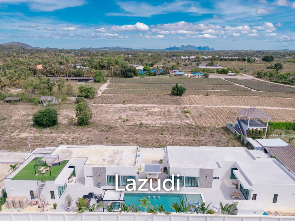 DESTINY : STUNNING MODERN 6 BED POOL VILLA