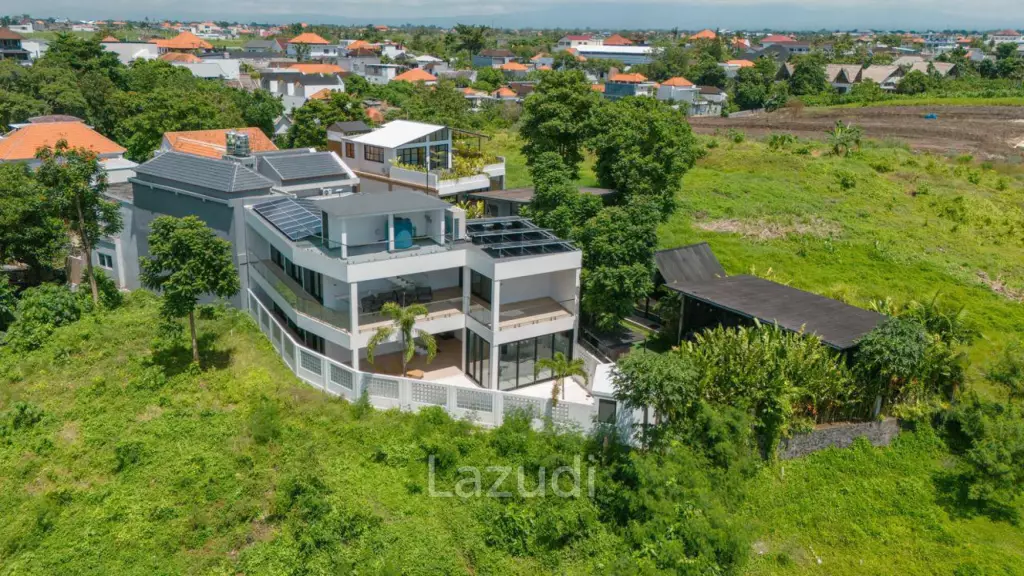 Five Bedroom High-Tech Smart Villa in Pererenan (Tumbak Bayuh) - Freehold