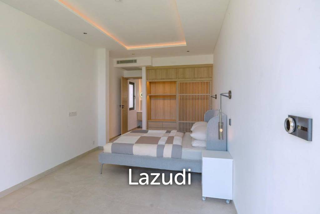 Five Bedroom High-Tech Smart Villa in Pererenan (Tumbak Bayuh) - Freehold