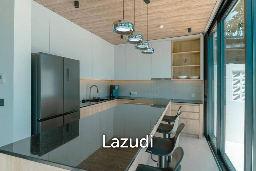 Five Bedroom High-Tech Smart Villa in Pererenan (Tumbak Bayuh) - Freehold