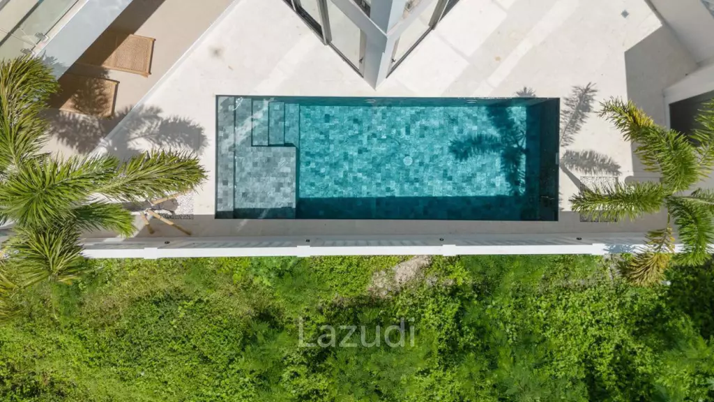 Five Bedroom High-Tech Smart Villa in Pererenan (Tumbak Bayuh) - Freehold