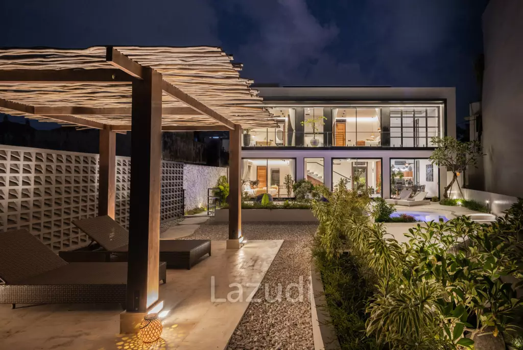 Luxury Six Bedroom Leasehold Villa in the Heart of Pererenan