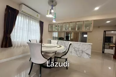Exceptional Double-Plot Residence for Sale Pruksa Nara