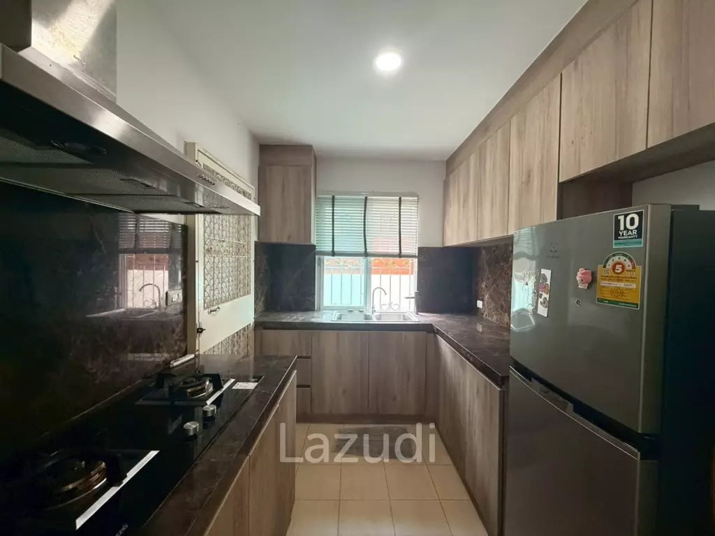 Exceptional Double-Plot Residence for Sale Pruksa Nara