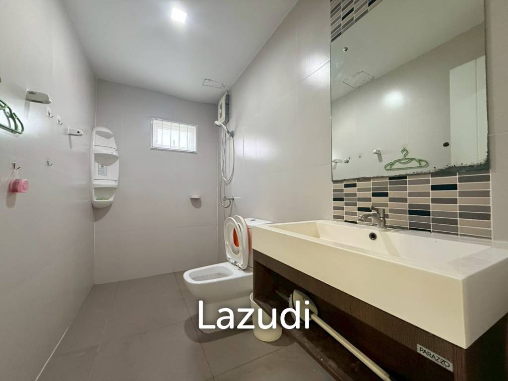 Exceptional Double-Plot Residence for Sale Pruksa Nara