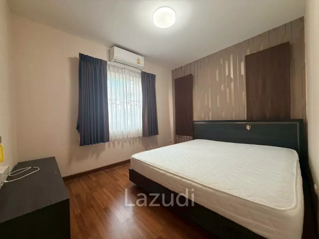 Exceptional Double-Plot Residence for Sale Pruksa Nara