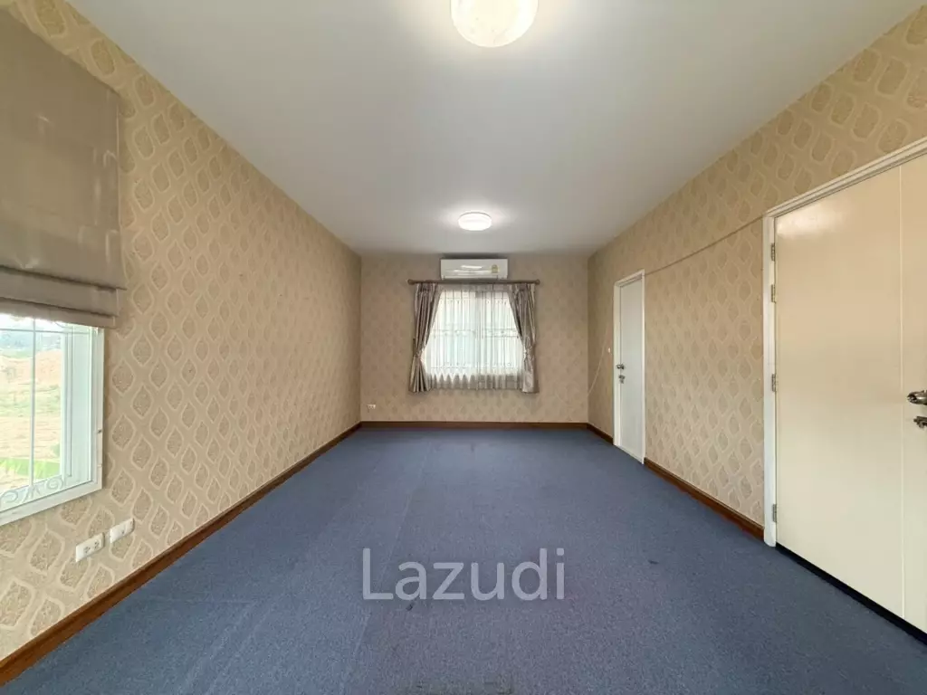 Exceptional Double-Plot Residence for Sale Pruksa Nara