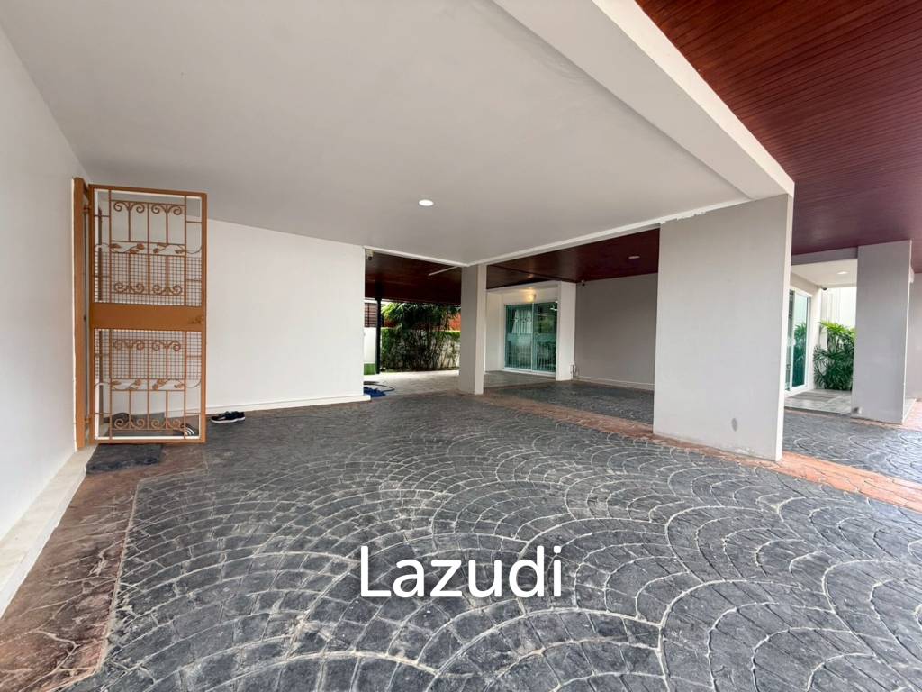 Exceptional Double-Plot Residence for Sale Pruksa Nara
