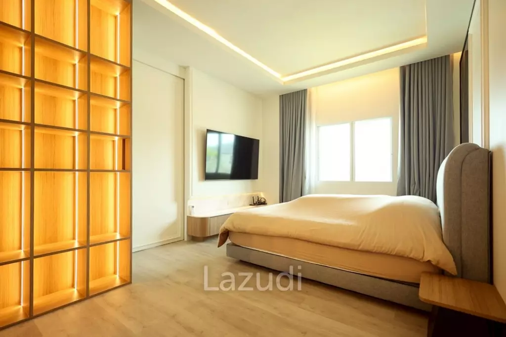 2 Storey 4 Bedrooms House with Swimming pool House for sale