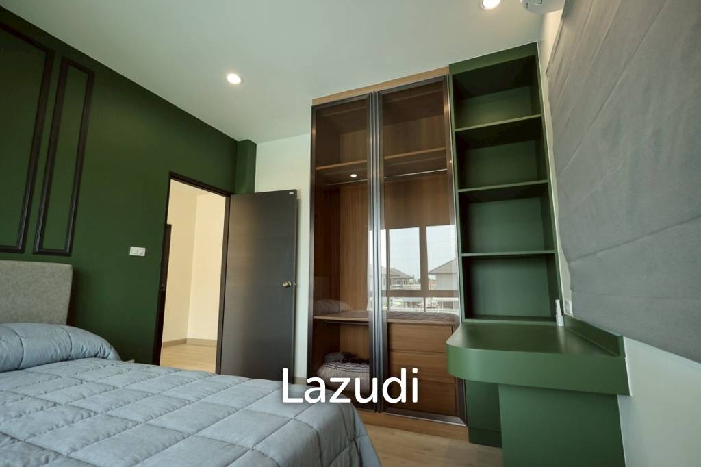 2 Storey 4 Bedrooms House with Swimming pool House for sale