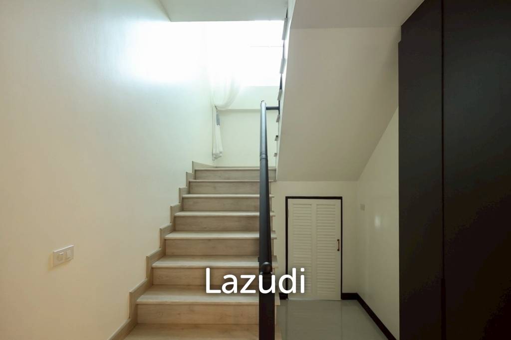 2 Storey 4 Bedrooms House with Swimming pool House for sale