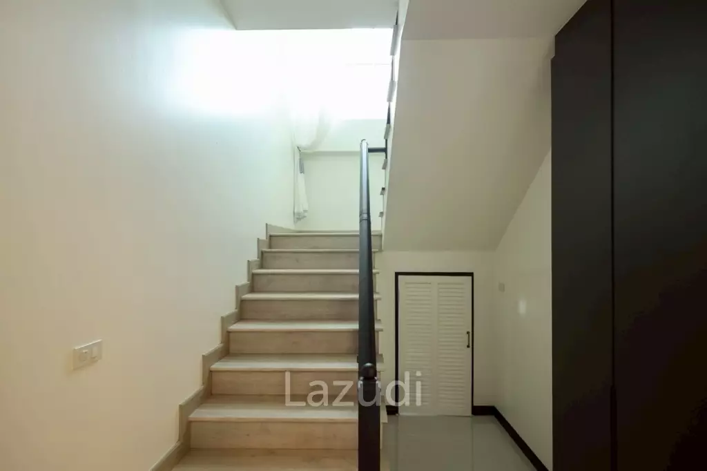 2 Storey 4 Bedrooms House with Swimming pool House for sale