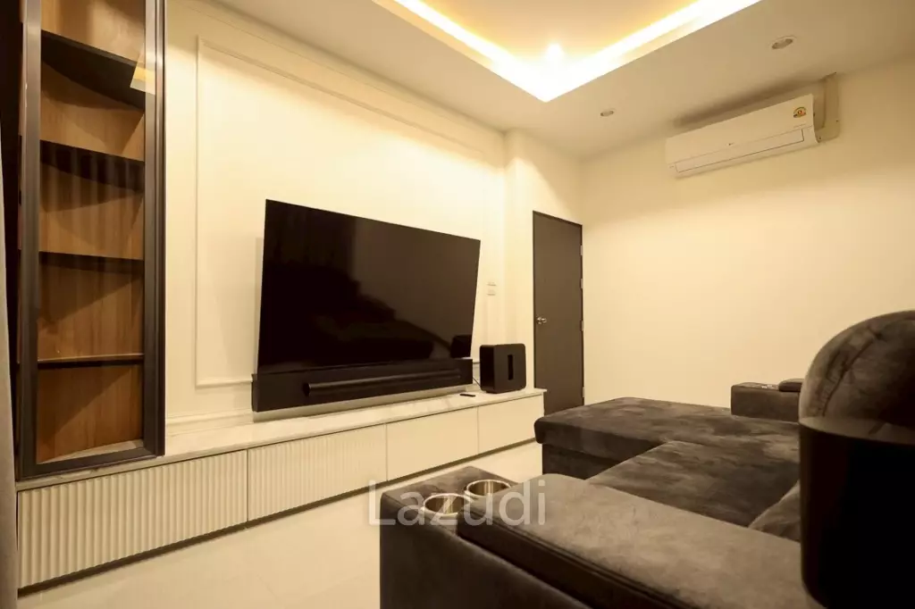 2 Storey 4 Bedrooms House with Swimming pool House for sale