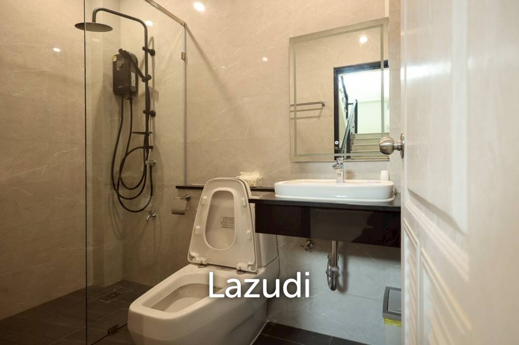 2 Storey 4 Bedrooms House with Swimming pool House for sale