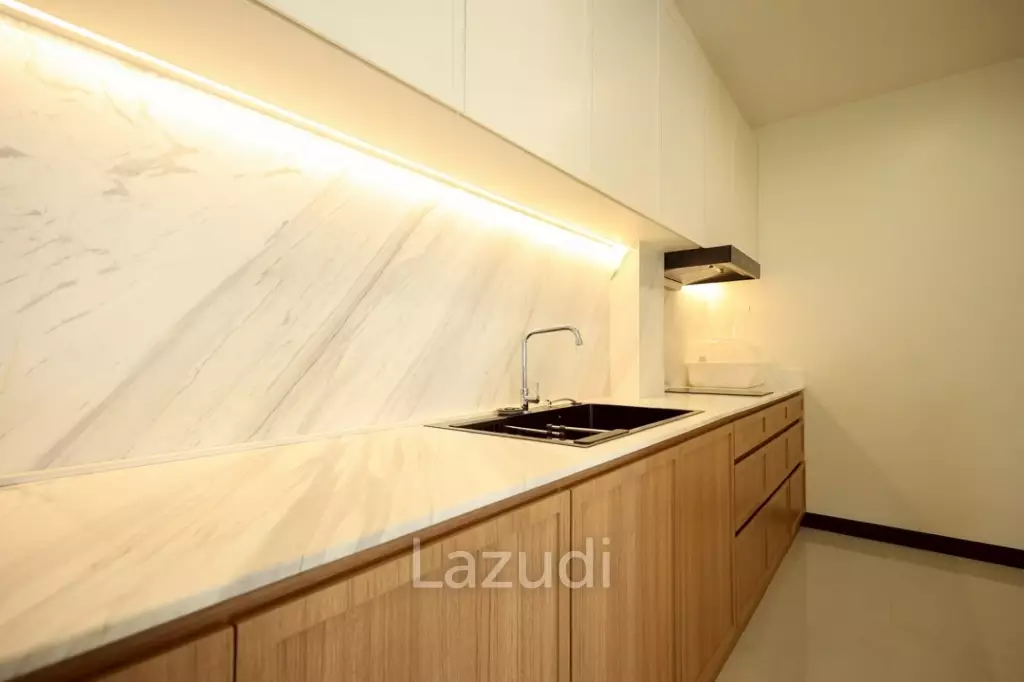 2 Storey 4 Bedrooms House with Swimming pool House for sale