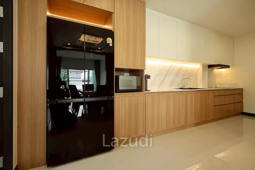 2 Storey 4 Bedrooms House with Swimming pool House for sale