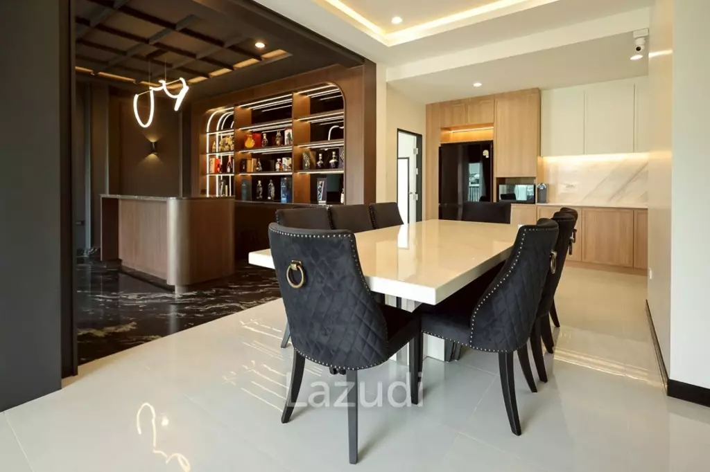 2 Storey 4 Bedrooms House with Swimming pool House for sale
