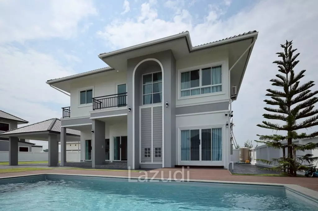 2 Storey 4 Bedrooms House with Swimming pool House for sale