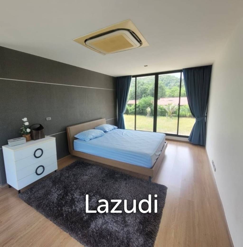 Kao Tao : Great Design 2 storey 4 bed pool villa over looking Golf Course and 2 mins walk to the Beach