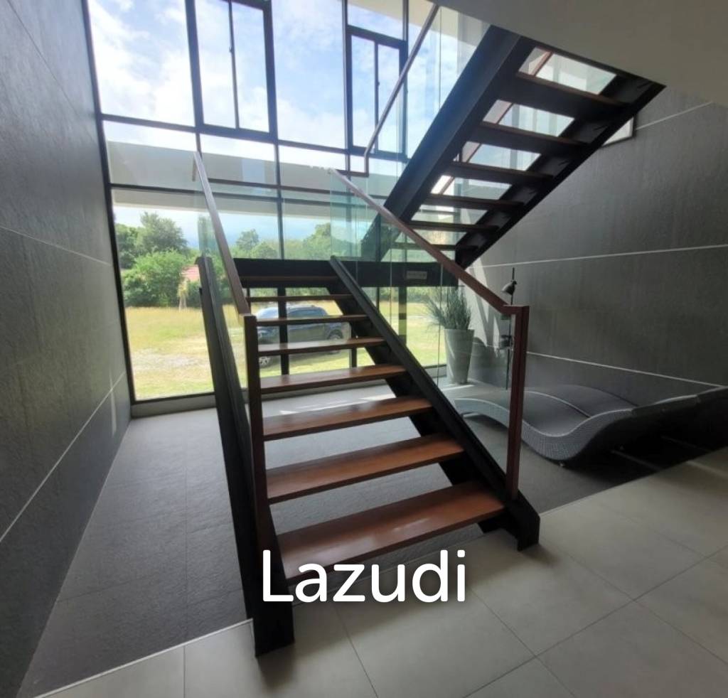 Kao Tao : Great Design 2 storey 4 bed pool villa over looking Golf Course and 2 mins walk to the Beach