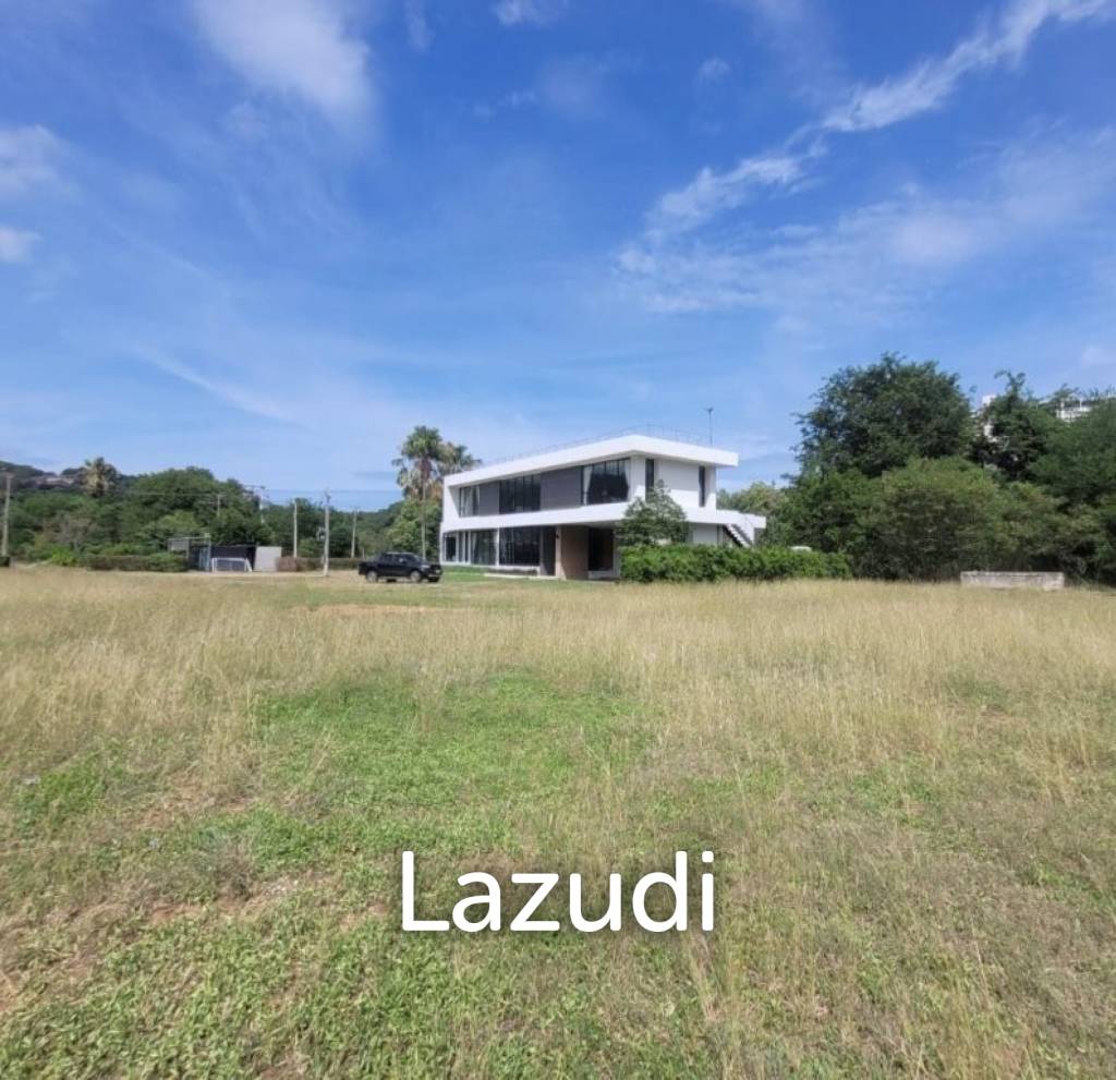 Kao Tao : Great Design 2 storey 4 bed pool villa over looking Golf Course and 2 mins walk to the Beach