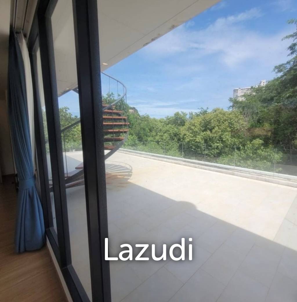 Kao Tao : Great Design 2 storey 4 bed pool villa over looking Golf Course and 2 mins walk to the Beach