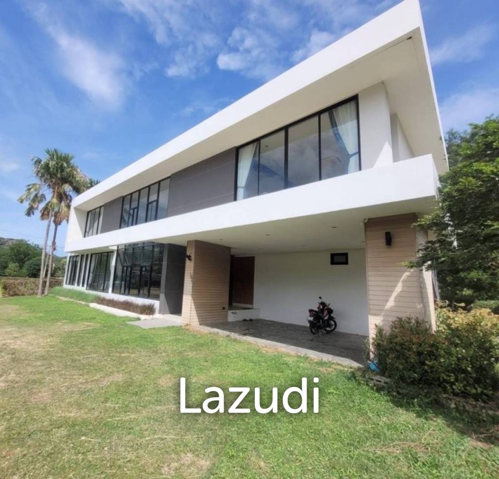 Kao Tao : Great Design 2 storey 4 bed pool villa over looking Golf Course and 2 mins walk to the Beach