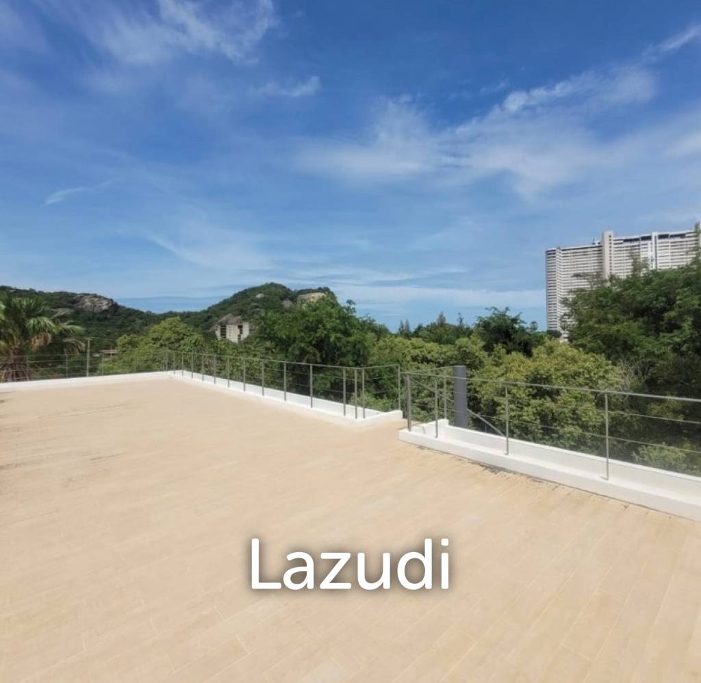Kao Tao : Great Design 2 storey 4 bed pool villa over looking Golf Course and 2 mins walk to the Beach