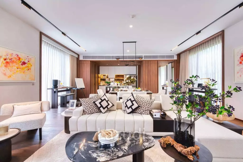 2 bedroom 2 bathroom Sky villa Condo 128.72 sqm at ROMM Convent for sale