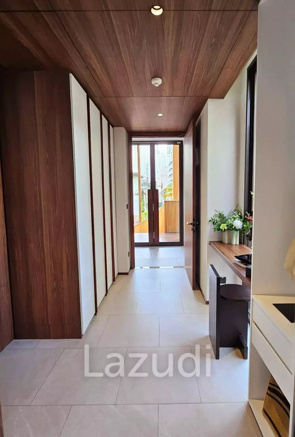 2 bedroom 2 bathroom Sky villa Condo 128.72 sqm at ROMM Convent for sale