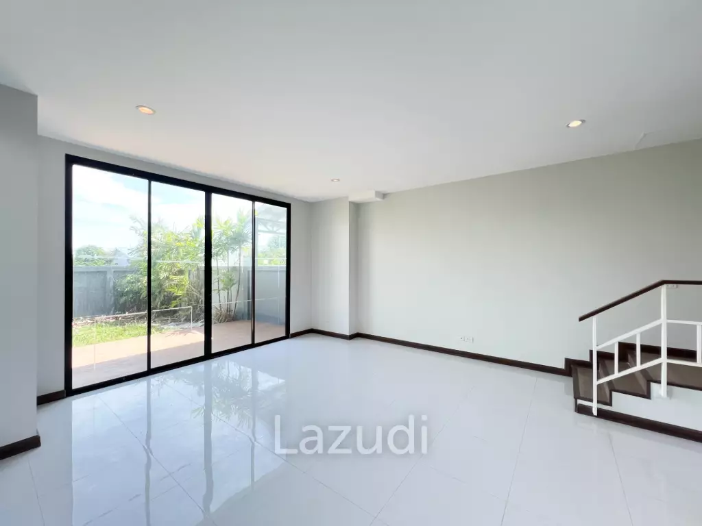 Townhouse with garden in Hua Hin Country hill 1
