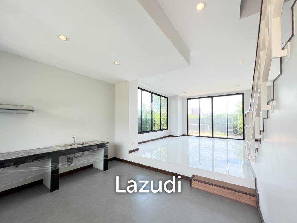 Townhouse with garden in Hua Hin Country hill 1