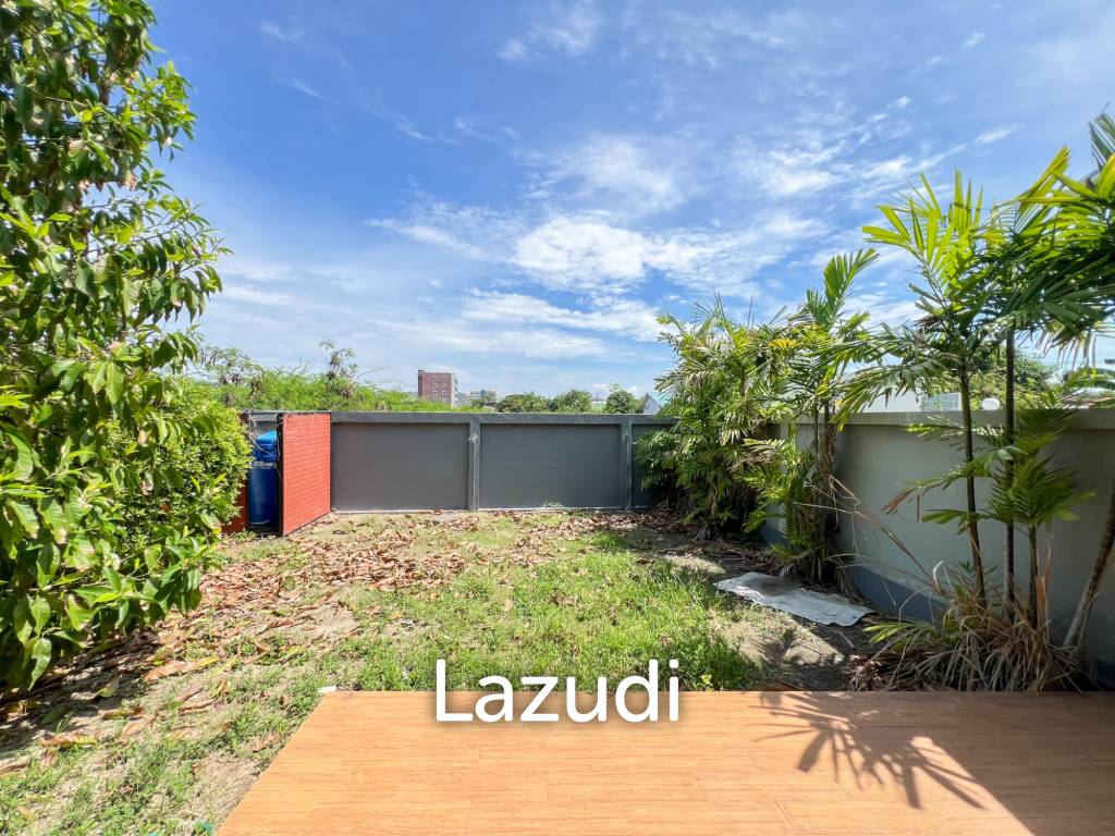 Townhouse with garden in Hua Hin Country hill 1