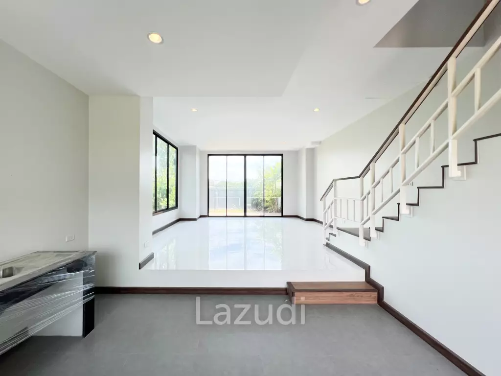 Townhouse with garden in Hua Hin Country hill 1