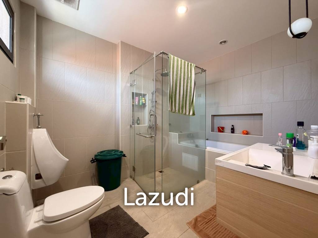 Modern Luxury 2-Story Estate near Mabprachan Lake, Pattaya