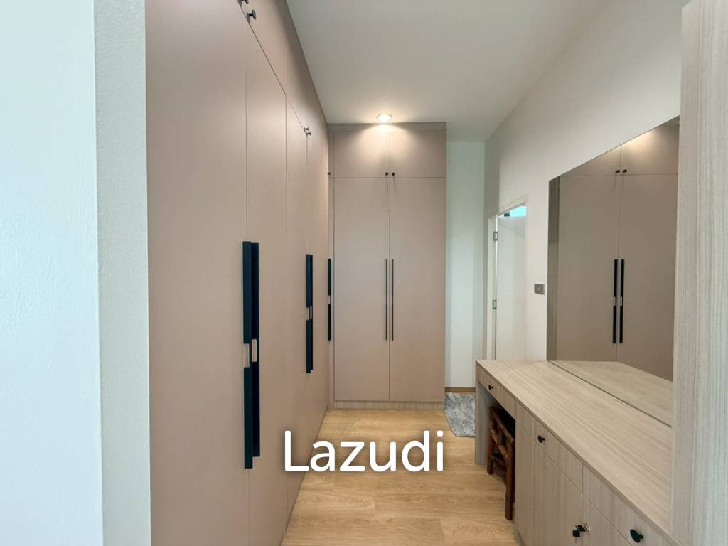 Modern Luxury 2-Story Estate near Mabprachan Lake, Pattaya