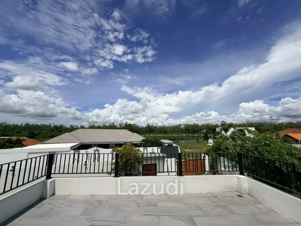 Modern Luxury 2-Story Estate near Mabprachan Lake, Pattaya