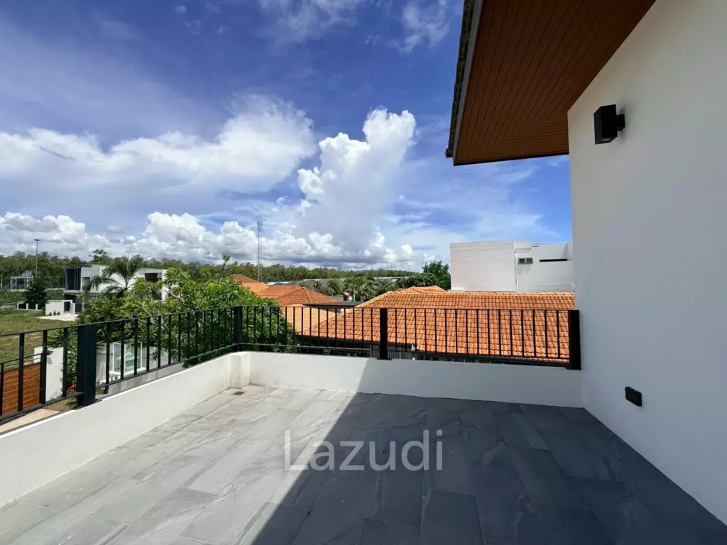 Modern Luxury 2-Story Estate near Mabprachan Lake, Pattaya