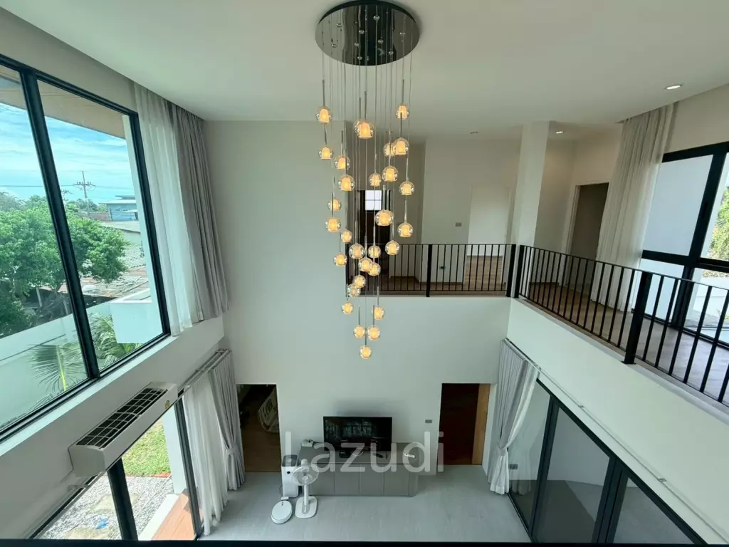 Modern Luxury 2-Story Estate near Mabprachan Lake, Pattaya